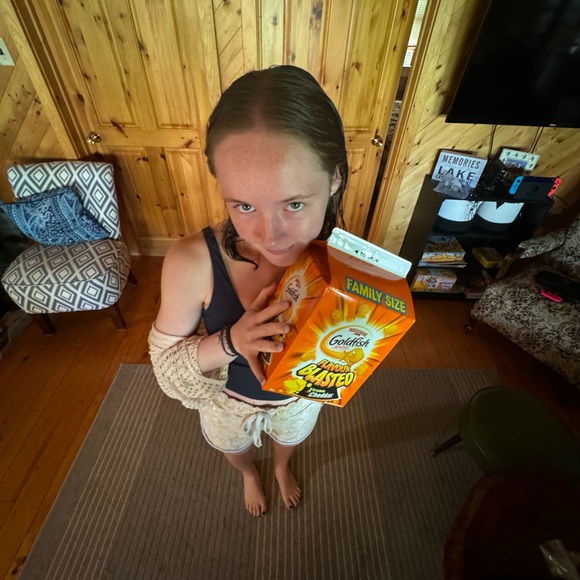 Meet your Posher, Elizabeth - Picture 1 of 1